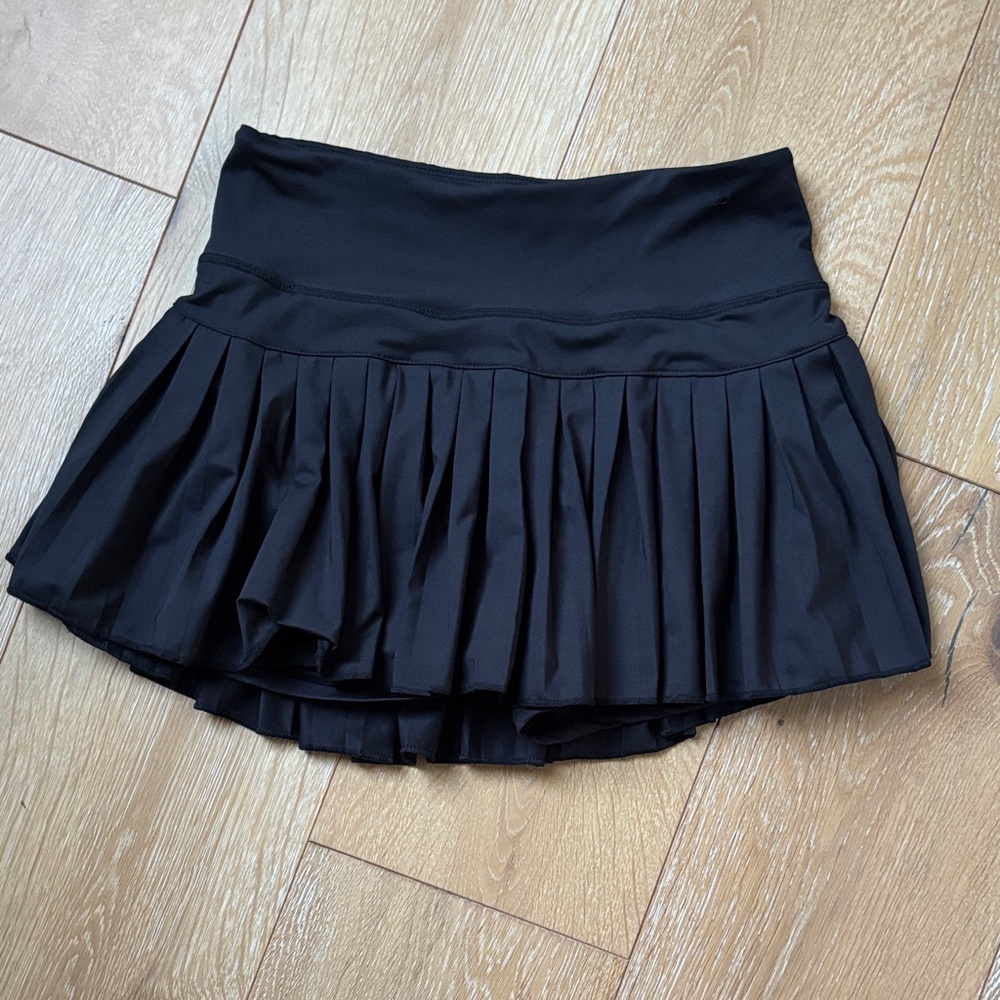 Elegant Black Pleated Skirt